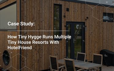 eqs iqcbahezp eyrrd meymj m x j  mo wztm tiny hygge case